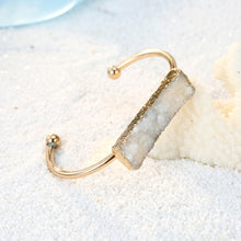 Load image into Gallery viewer, Raw Natural Crystal Bracelet
