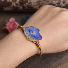 Load image into Gallery viewer, Raw Irregular Crystal Bracelet
