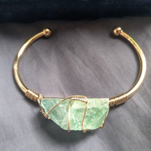 Load image into Gallery viewer, Raw Gold-Plated Crystal Bracelet
