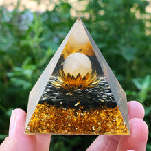 Load image into Gallery viewer, Lotus Pyramid | Obsidian Guiding
